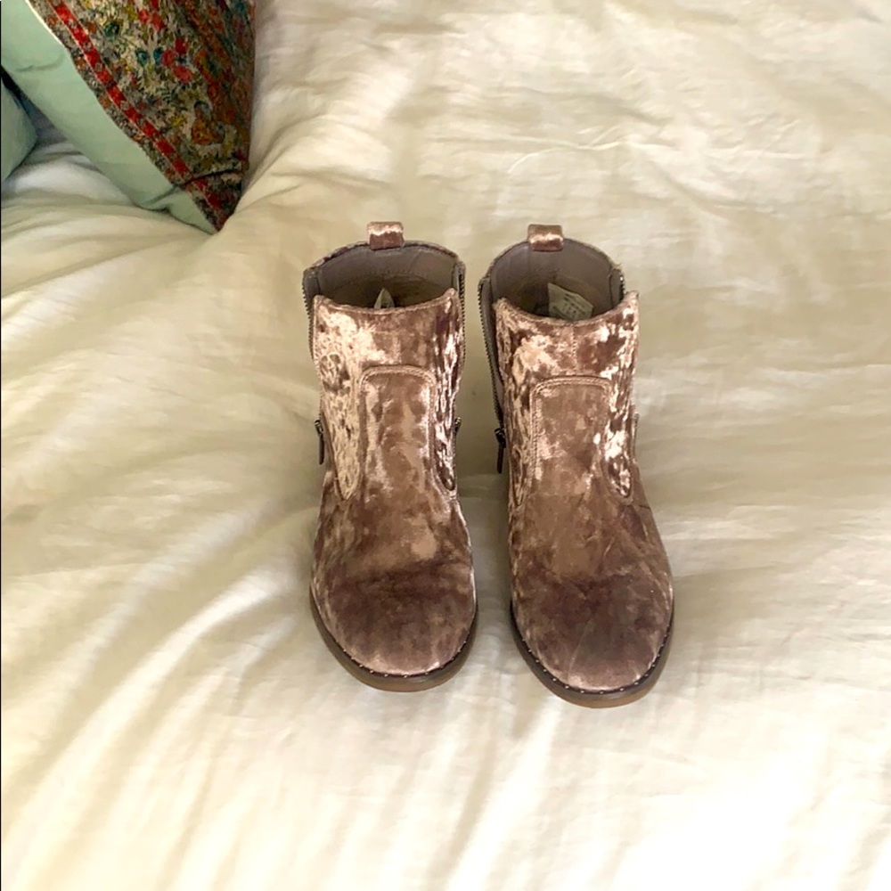 American eagle booties